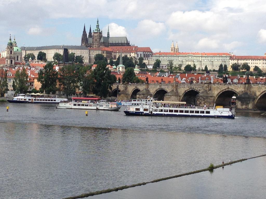Exclusive On Zborovska * Praga